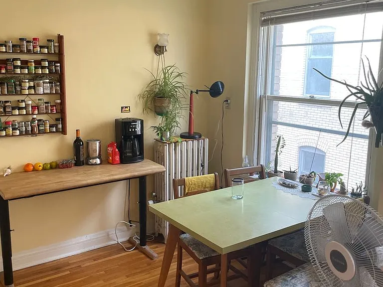 Taylor Apartments — Photo 3