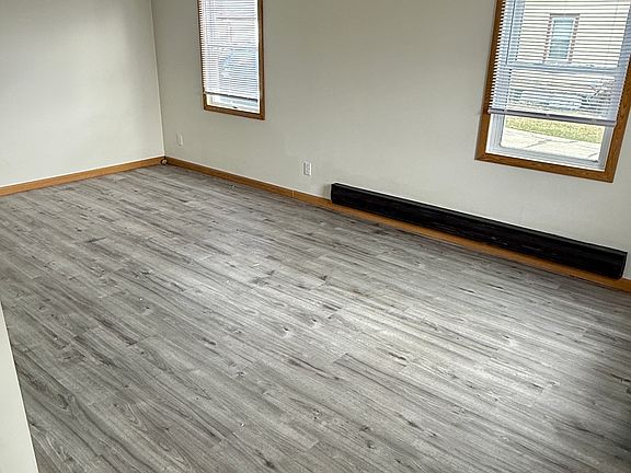 3rd image of 400 2nd Ave N #400