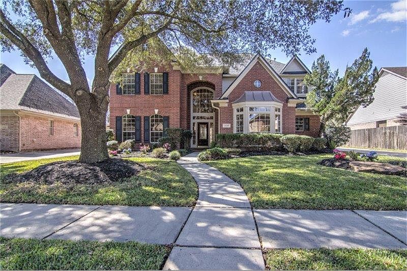 1st image of 15139 Windsdowne Ln