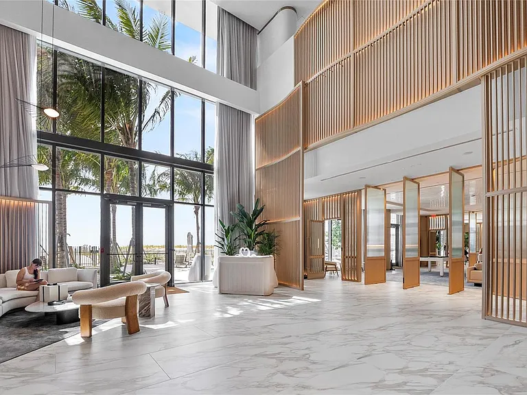 900 N Ocean Blvd #LPH05 — Photo 32