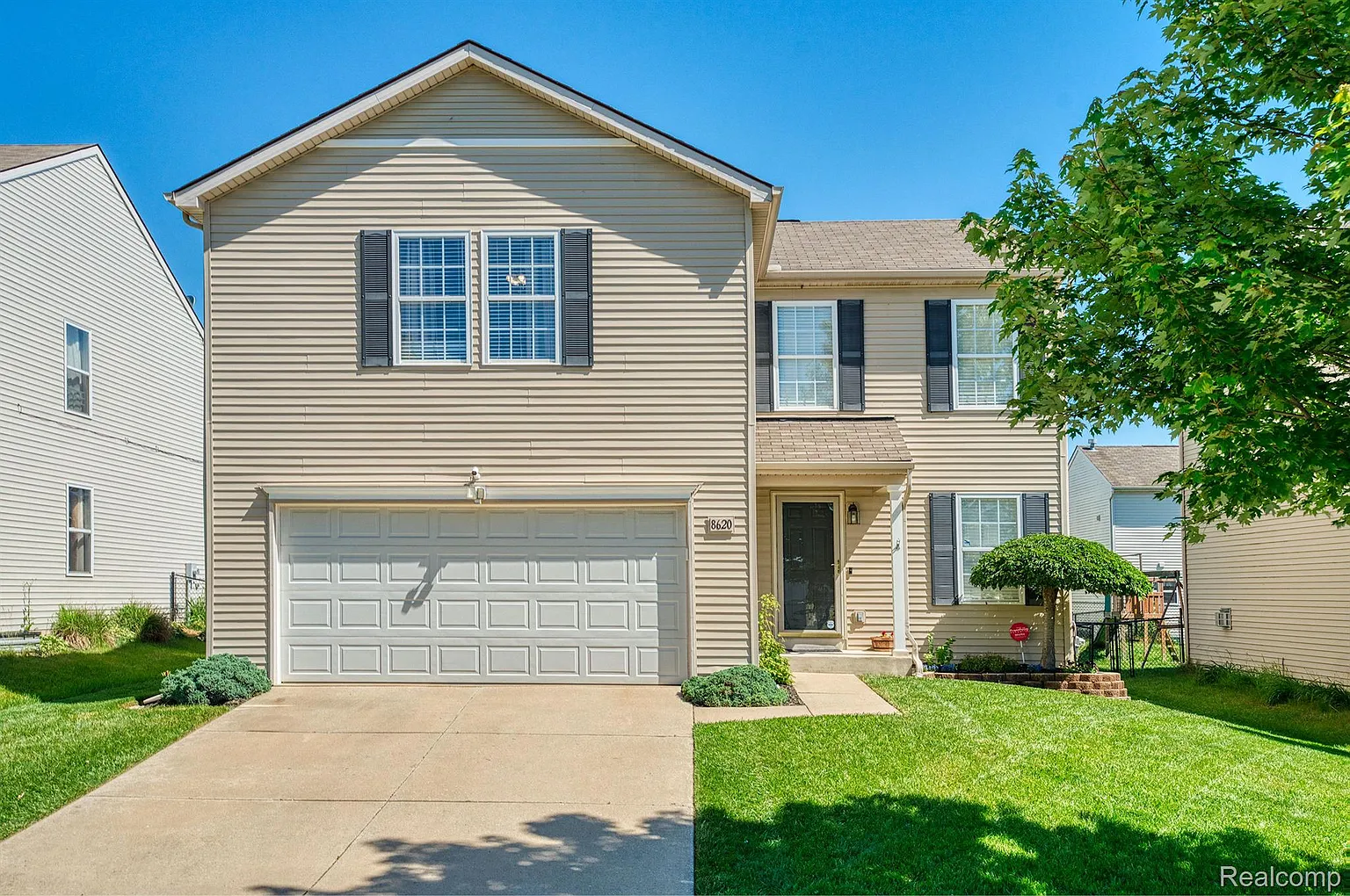 8620 Rifle River Dr photo 1