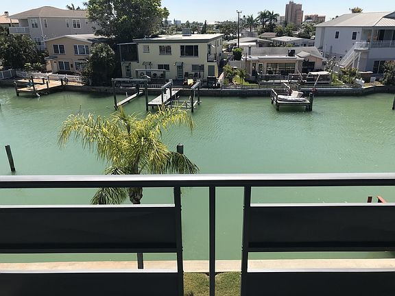 2nd image of 197 116th Ave APT 5C