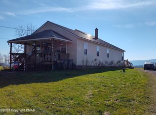 314 Robinson Rd, Waymart, PA 18472