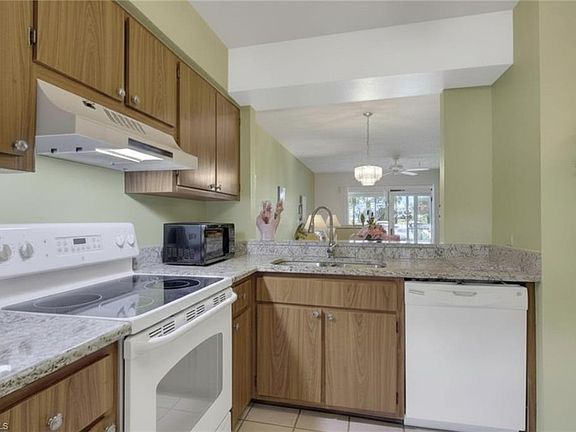 5th image of 1025 Foxfire Ln APT 110