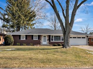 941 Northfield Dr, Aurora, IL 60505