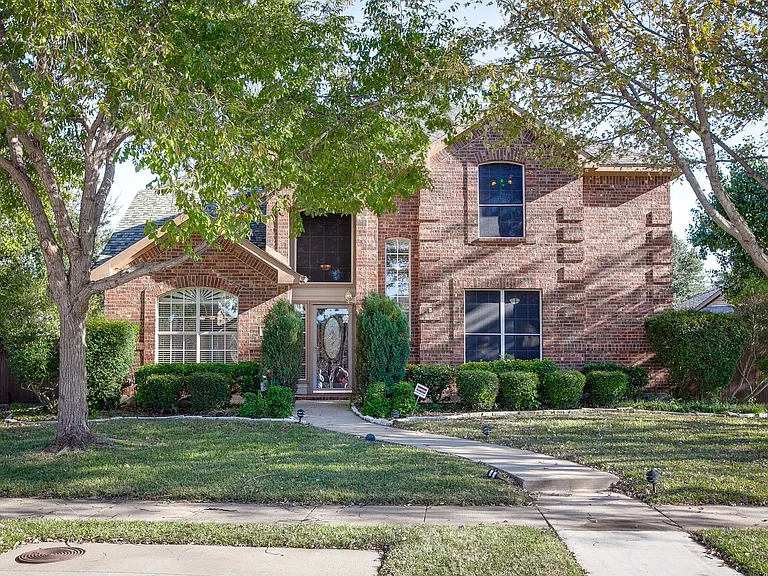 6208 Stewart Blvd — Photo 2