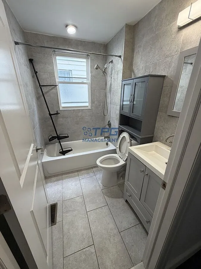Move-In Ready 2BR | Private Garage + Parking Included | Spacious Elizabeth Apartment — Photo 4