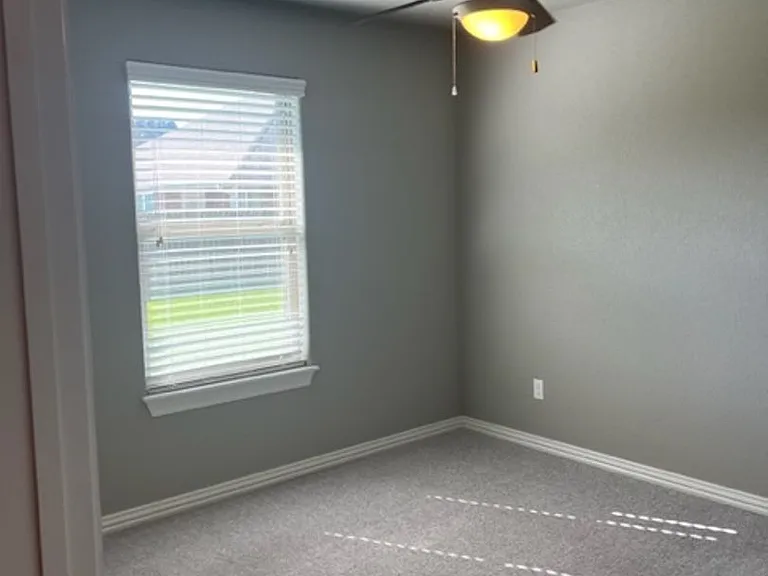 4338 Leafield St — Photo 12