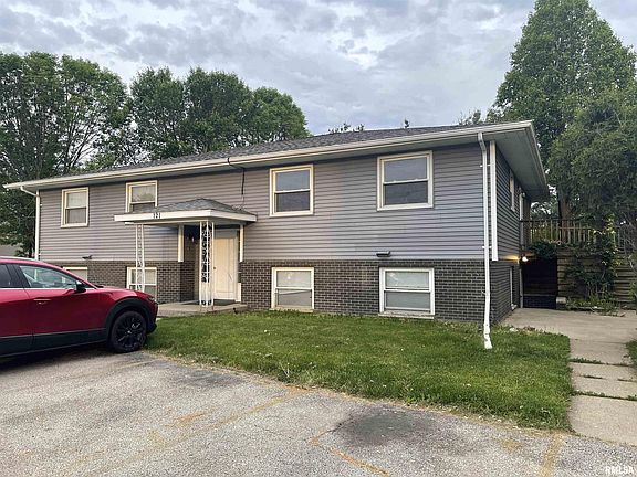 3rd image of 117 & 121 N Douglas St