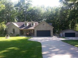 115 Oak Marr Dr, Houghton Lake, MI 48629