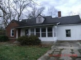 615 N Main St, Winslow, IN 47598