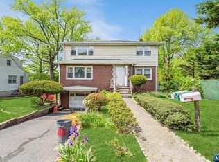 545 5th St, Palisades Park, NJ 07650