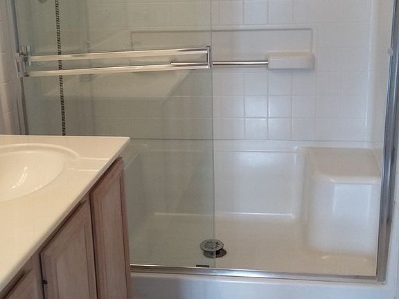 5th image of 9353 Brockton Ln #B2