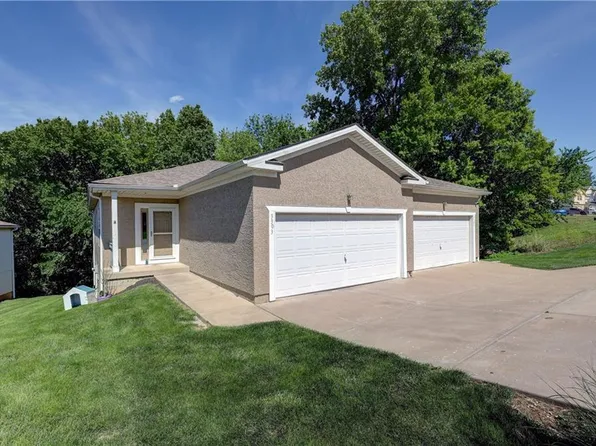 3303 N 103rd Ter, Kansas City, KS 66109