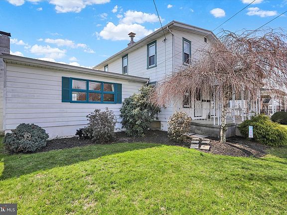2nd image of 1410 Margaret St