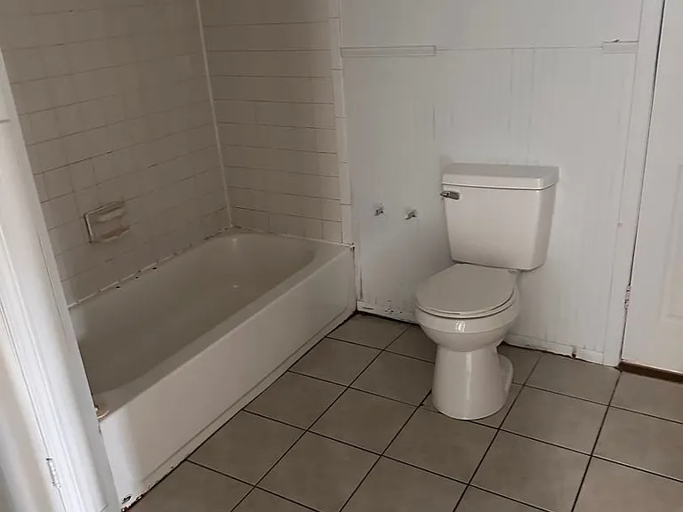 932 Linden Ave — Photo 3