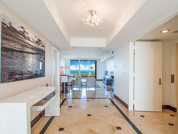 3rd image of 785 Crandon Blvd APT 804