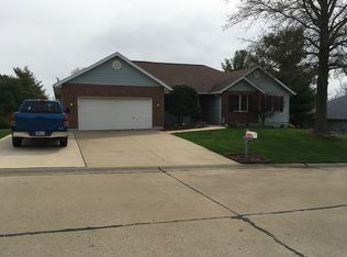 222 Southridge Dr, Shiloh, IL 62269