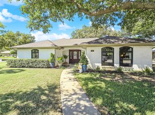 1 Gentry Ct, Trophy Club, TX 76262