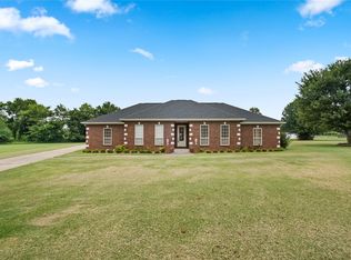 11200 Spring Mountain Dr, Farmington, AR 72730