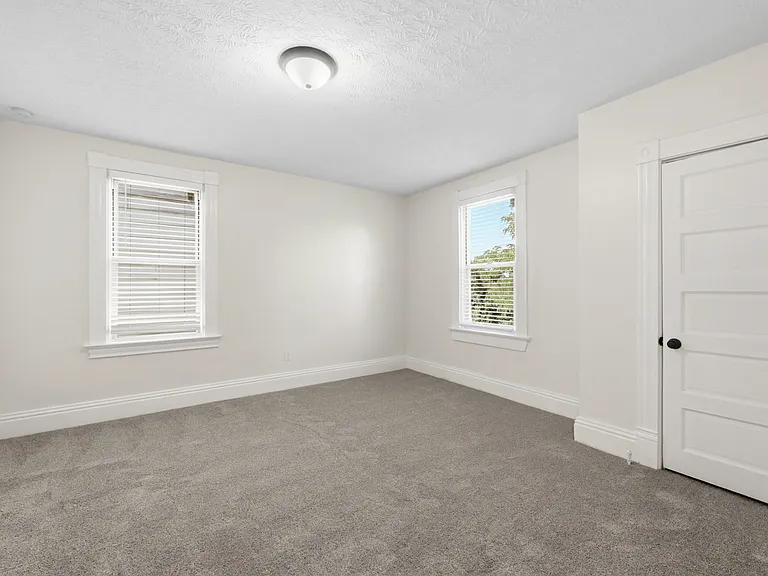 1642 Methyl St — Photo 37