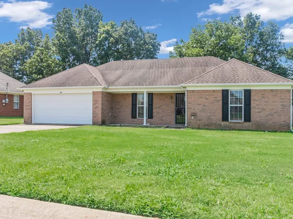 165 Royal Oaks Dr, Brighton, TN 38011