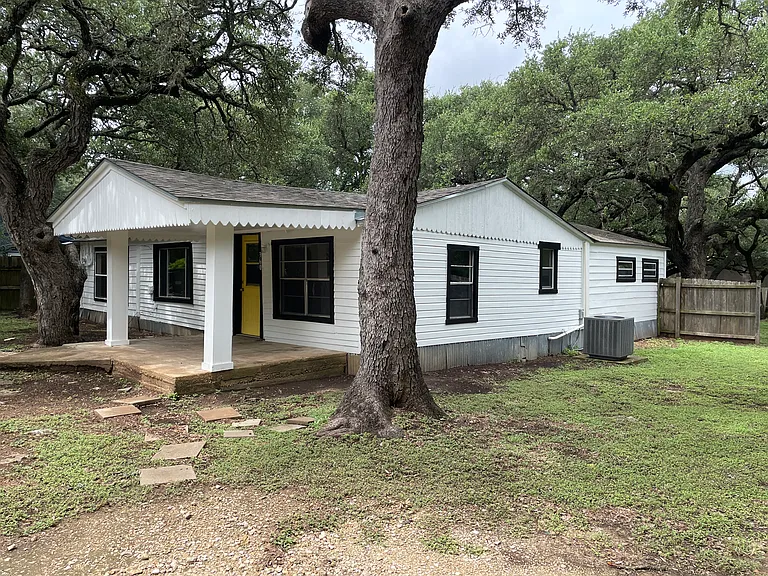 360 Sp Terry Rd — Photo 2
