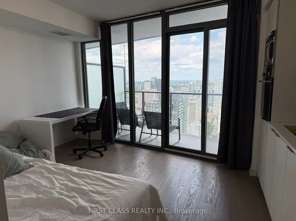 11 Wellesley St W, Toronto, ON
