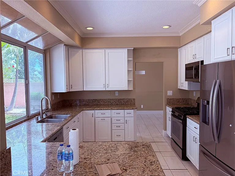 12 Havre Ct — Photo 6