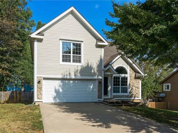 1263 N Lucy Montgomery Way, Olathe, KS 66061