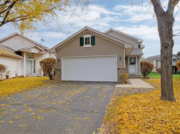 25661 Forest Boulevard Ct, Wyoming, MN 55092