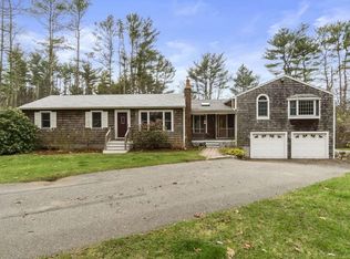 9 McFarlin Rd, Carver, MA 02330