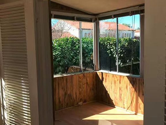 5th image of 101 Darien Way
