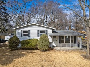 16 Marnel Rd, Montgomery, IL 60538