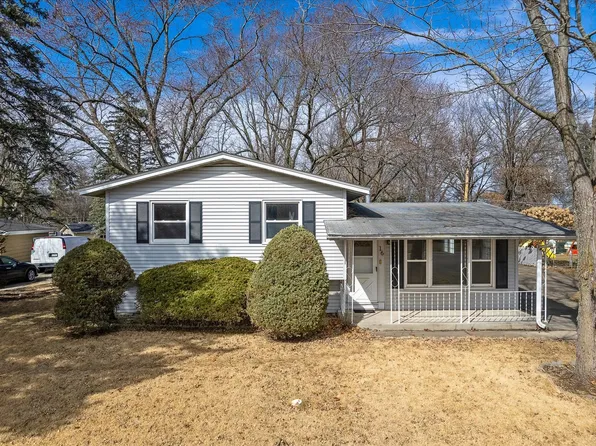 16 Marnel Rd, Montgomery, IL 60538