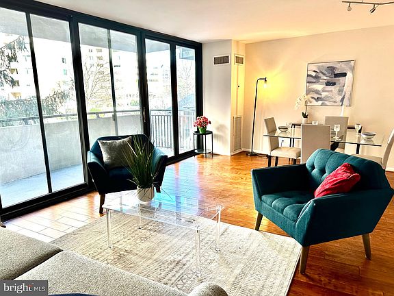 3rd image of 4620 N Park Ave APT 510E