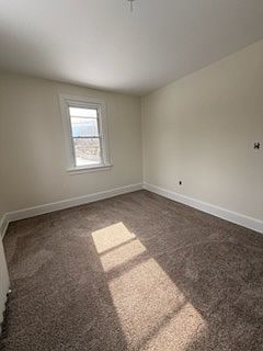 4th image of 1131 Valley Rd