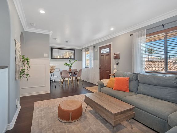4th image of 2736 B St Unit 204