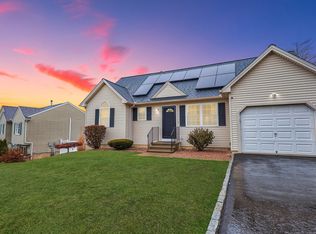 242 Kendall Cir, Waterbury, CT 06708