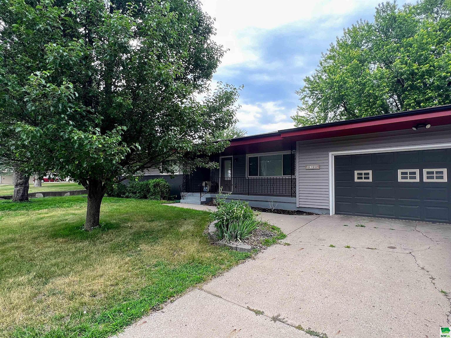 3700 Cheyenne Blvd, Sioux City, IA 51104 Zillow