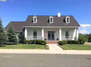 750 W Fairway Dr, Baker City, OR 97814