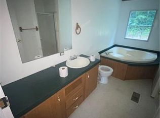 5145 Pine Springs Dr, Bessemer City, NC 28016