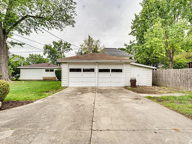1221 N Webster St — Photo 3