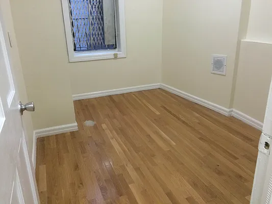 Rented by Brokers NYC LLC | media 30