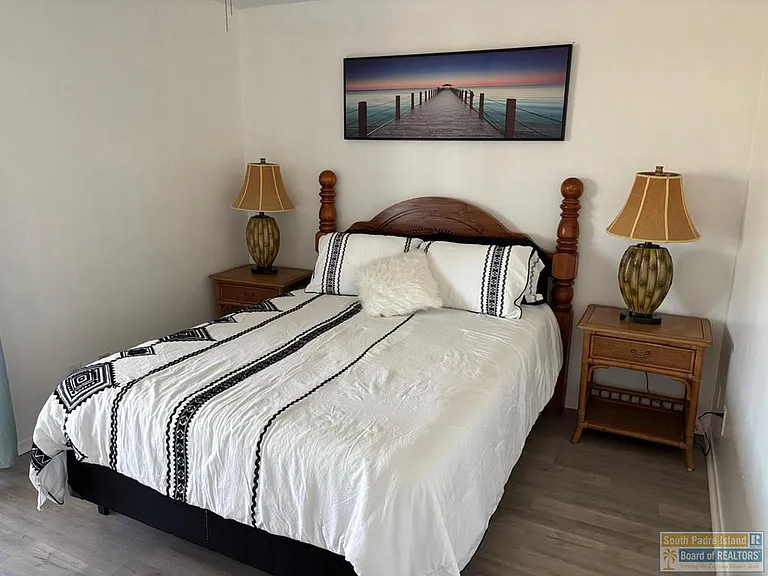 829 N Yturria St #2 — Photo 7
