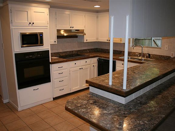 5th image of 2305 SE 11th St