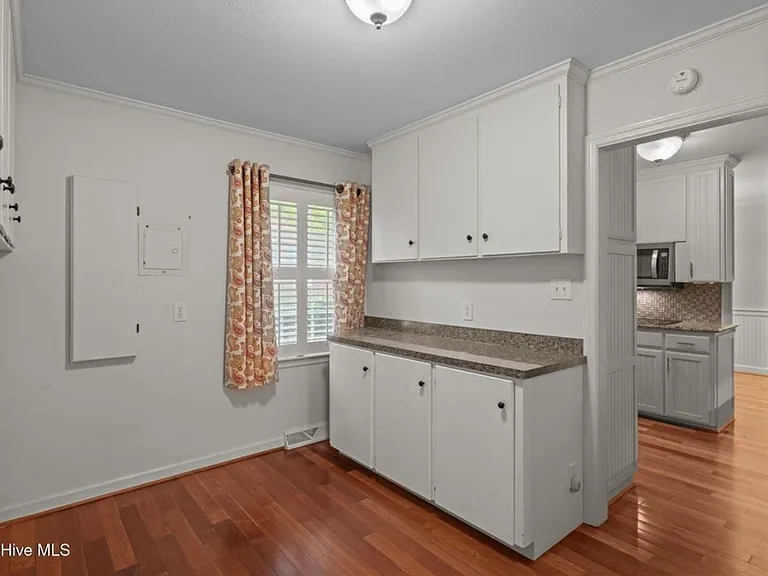 503 Scotland Ave — Photo 14