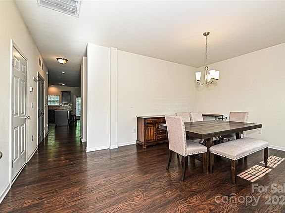 4th image of 101 Meadow Stream Dr