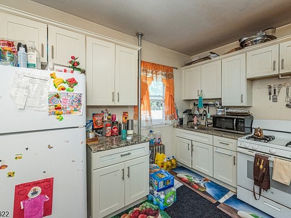 4th image of 83 Winans Ave
