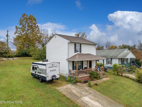 2nd image of 2319 Parkview Ave